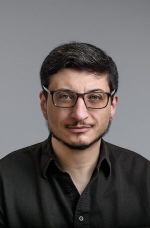 Photo of author Stephen Aryan